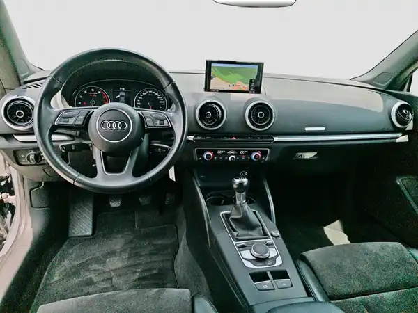 AUDI A3 CABRIOLET (10/16)