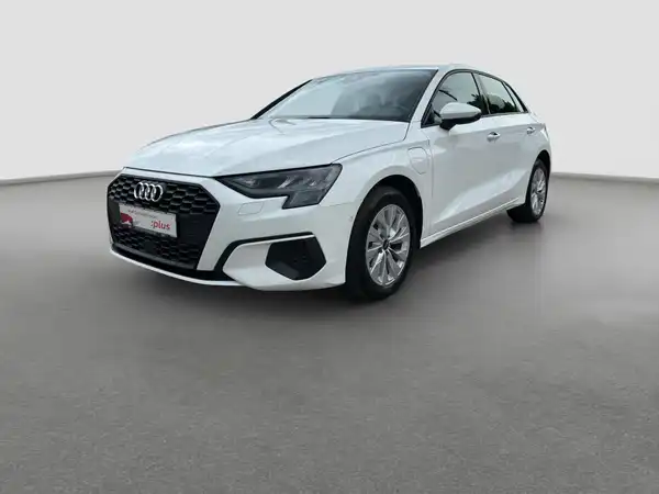AUDI A3 SPORTBACK (1/17)