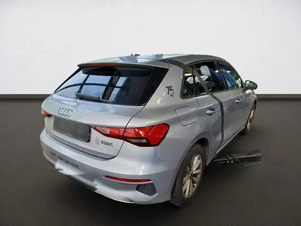 AUDI A3 SPORTBACK (3/3)