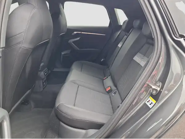 AUDI A3 SPORTBACK (9/16)