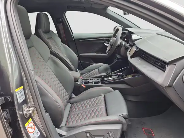 AUDI RS3 SPORTBACK (15/17)