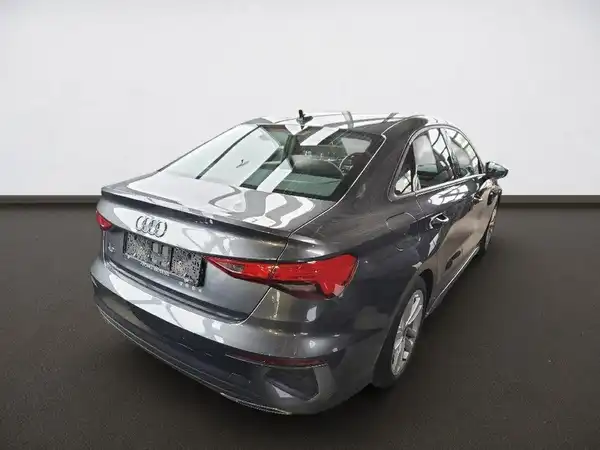 AUDI A3 LIMOUSINE (3/4)