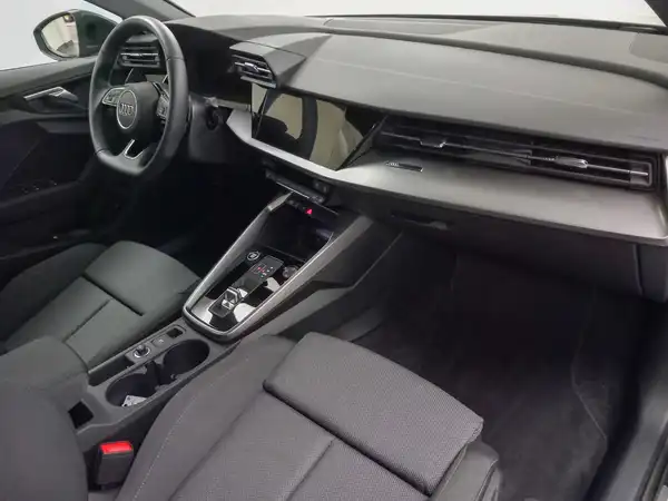 AUDI A3 SPORTBACK (18/18)