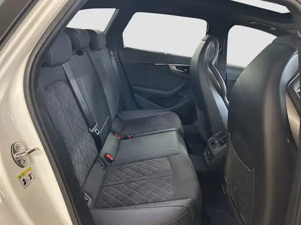 AUDI S4 AVANT (15/16)