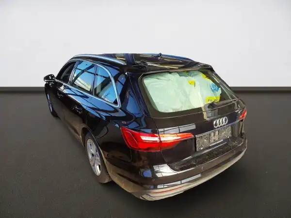 AUDI A4 AVANT (4/10)