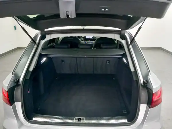 AUDI A4 AVANT (13/19)