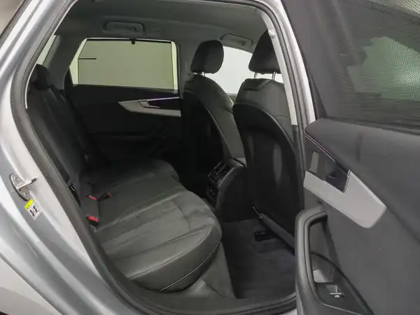 AUDI A4 AVANT (14/19)