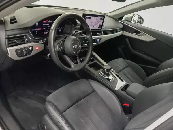 AUDI A4 AVANT (8/19)