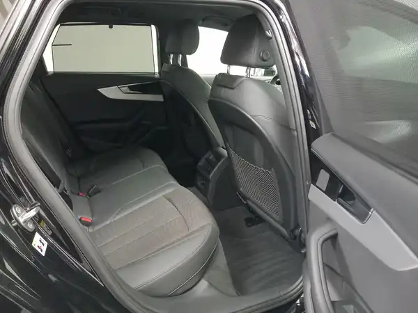 AUDI A4 AVANT (16/20)
