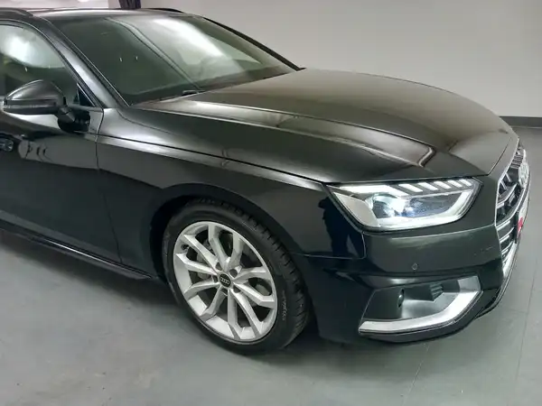 AUDI A4 AVANT (18/20)