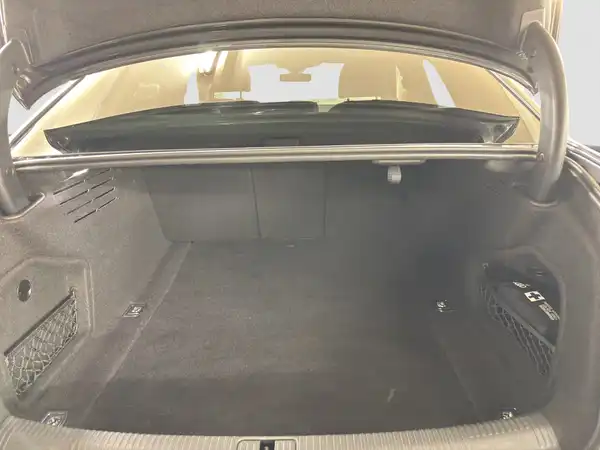 AUDI A4 LIMOUSINE (13/16)