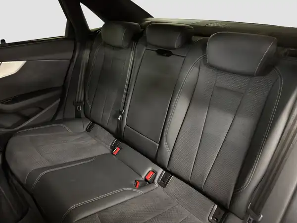 AUDI A4 LIMOUSINE (9/16)