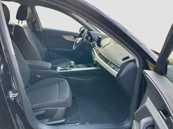 AUDI A4 AVANT (14/16)
