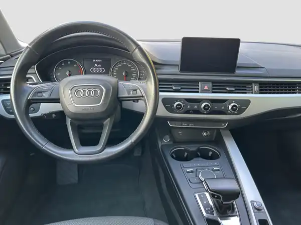 AUDI A4 AVANT (10/16)