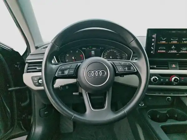 AUDI A4 AVANT (11/17)