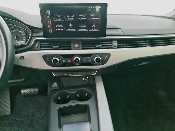 AUDI A4 AVANT (12/17)