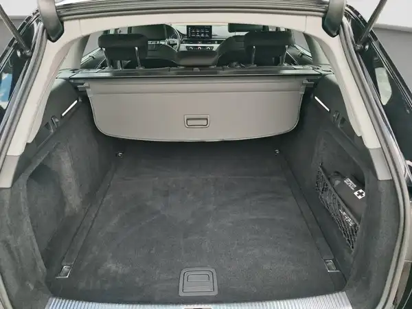AUDI A4 AVANT (13/17)