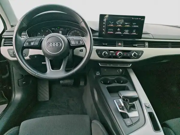 AUDI A4 AVANT (10/17)