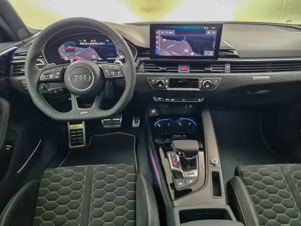 AUDI RS4 AVANT (11/20)