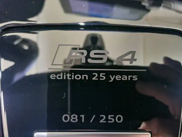 AUDI RS4 AVANT (13/20)