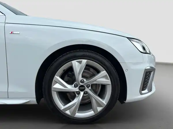 AUDI A4 AVANT (16/16)