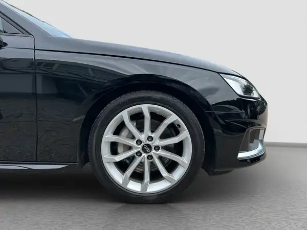AUDI A4 AVANT (16/16)