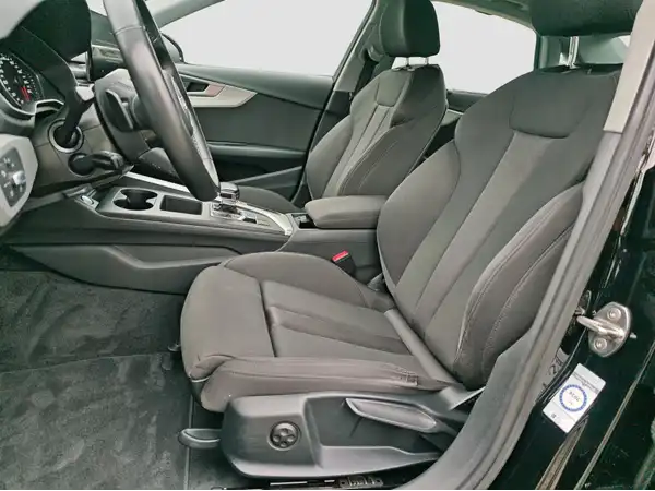 AUDI A4 LIMOUSINE (8/16)