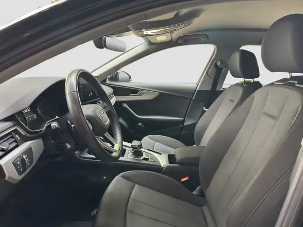 AUDI A4 AVANT (8/16)