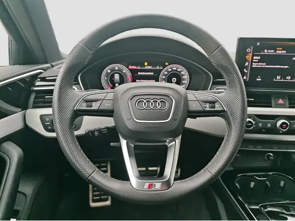 AUDI A4 AVANT (11/16)