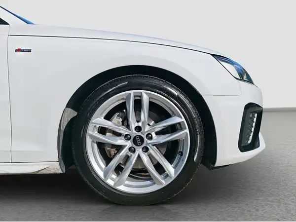 AUDI A4 LIMOUSINE (16/16)