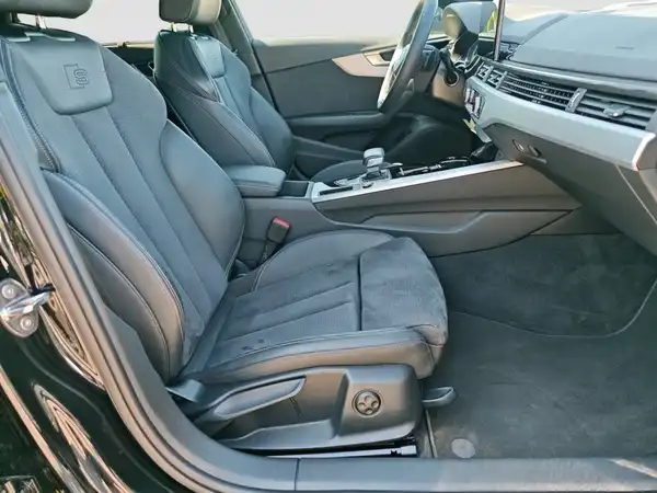 AUDI A4 AVANT (15/17)