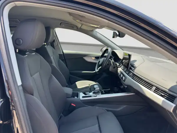 AUDI A4 AVANT (14/16)
