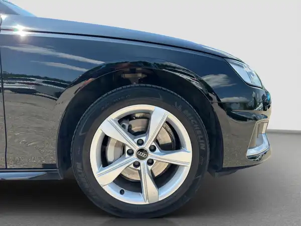 AUDI A4 AVANT (16/16)