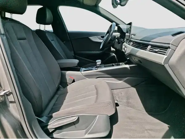 AUDI A4 AVANT (14/16)