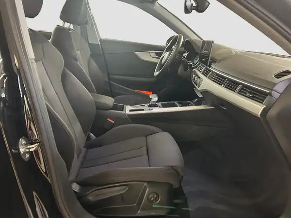 AUDI A4 AVANT (14/16)