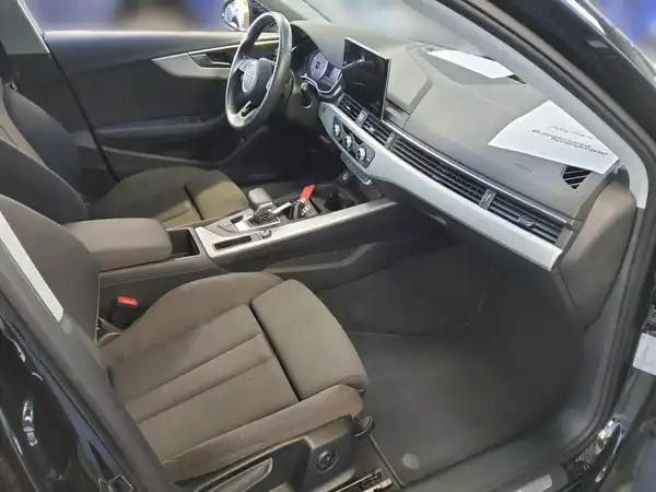 AUDI A4 AVANT (4/4)