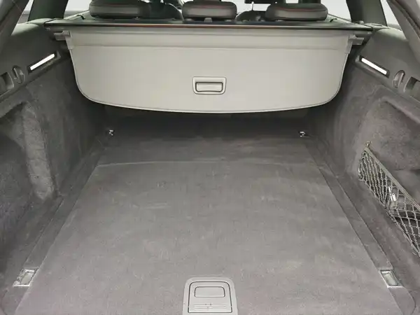 AUDI A4 AVANT (13/17)