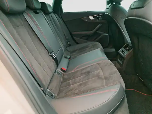 AUDI A4 AVANT (16/17)
