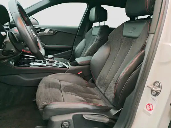 AUDI A4 AVANT (8/17)