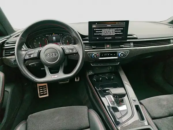 AUDI A4 AVANT (10/17)