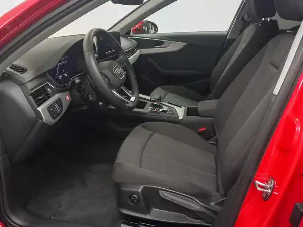 AUDI A4 AVANT (8/19)