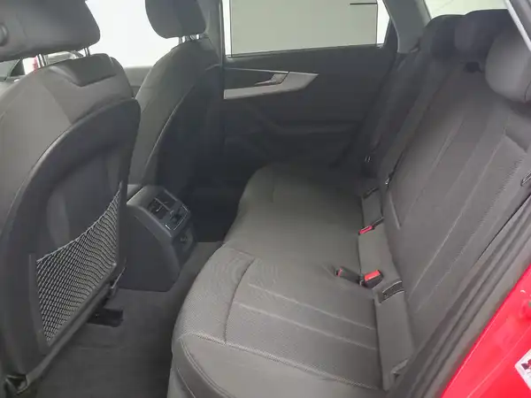 AUDI A4 AVANT (9/19)