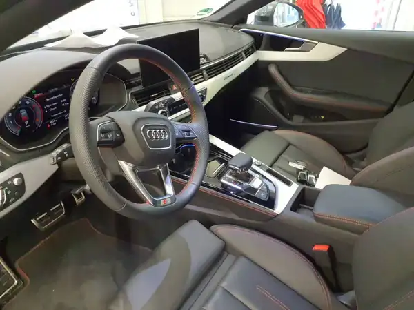 AUDI A5 SPORTBACK (4/6)