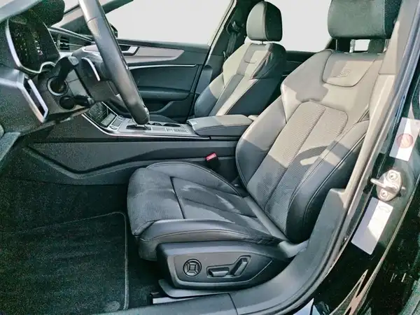 AUDI A6 AVANT (8/17)