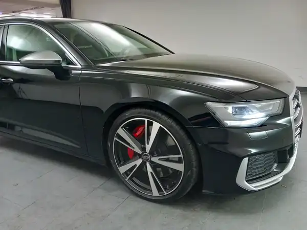 AUDI S6 AVANT (15/21)