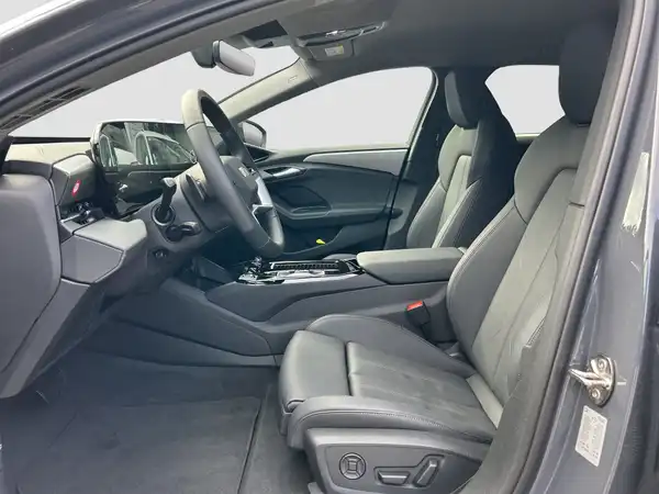 AUDI A6 E-TRON AVANT (8/16)