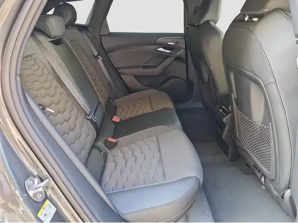 AUDI A6 E-TRON AVANT (15/16)