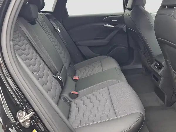 AUDI A6 E-TRON AVANT (15/16)