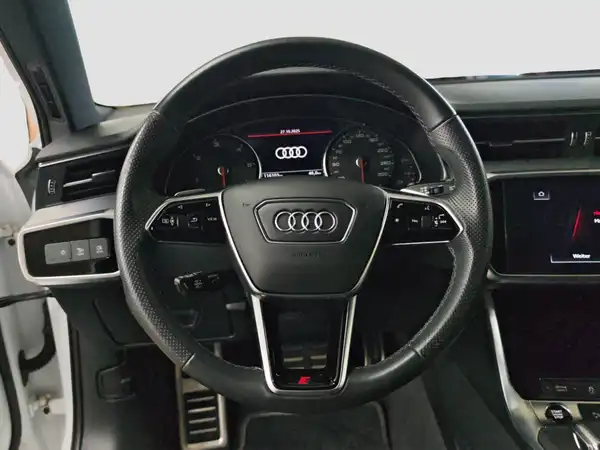 AUDI A6 AVANT (11/16)