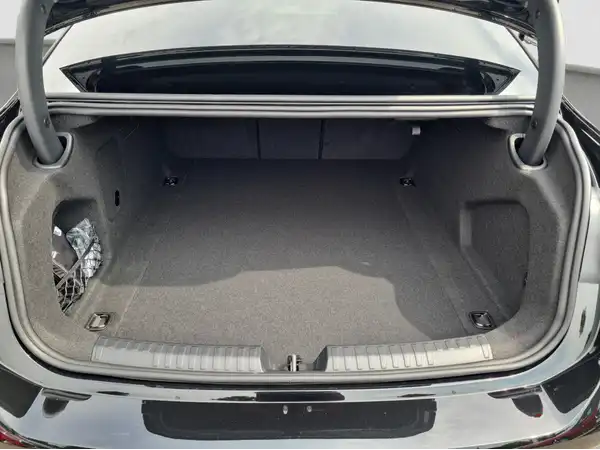 AUDI A6 LIMOUSINE (13/16)